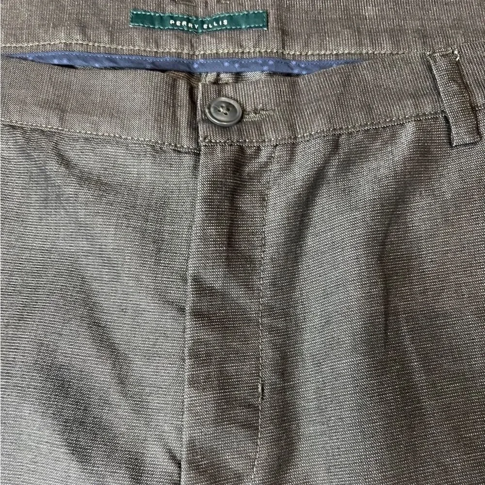 Perry Ellis slim fit casual shorts grey size 42